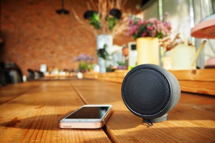 Étapes à suivre pour connecter une enceinte Bluetooth à un appareil mobile